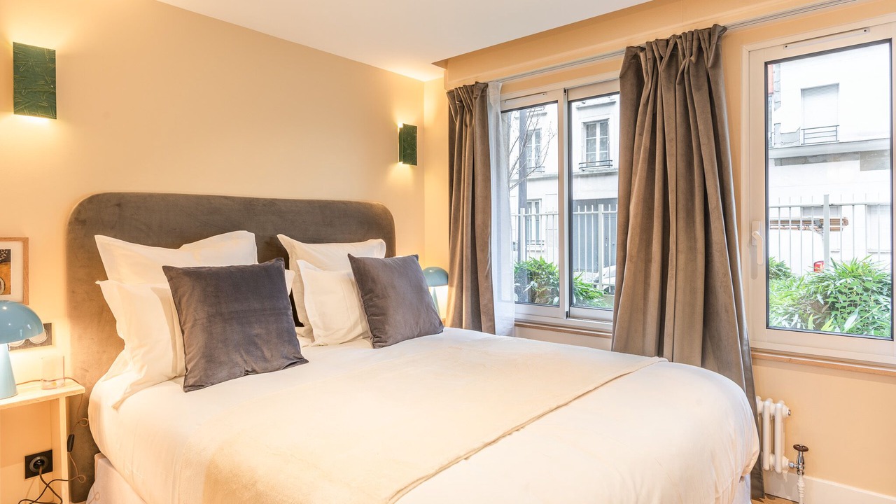 Photo of Bedroom in Grenelle