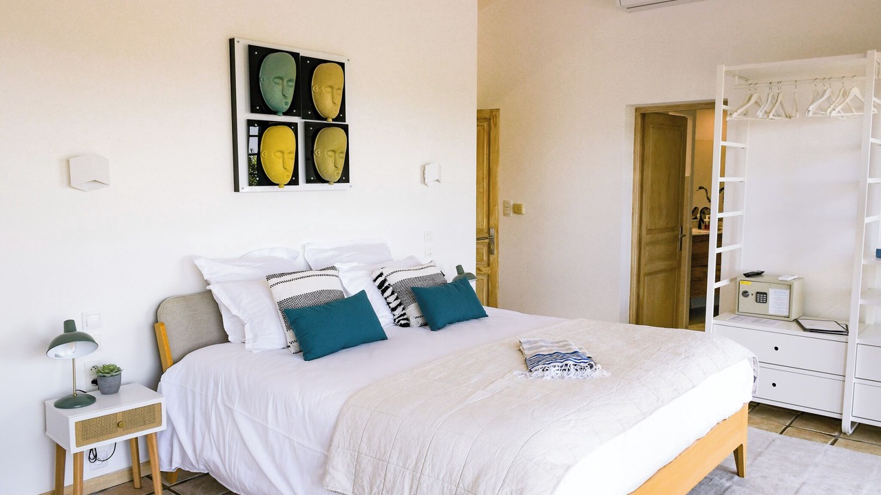 Photo of Bedroom in Rochefort-du-Gard