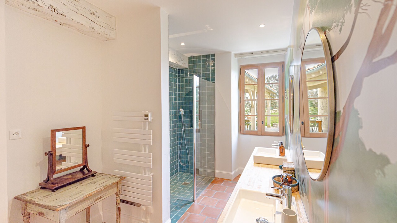 Photo of Bathroom in Castelnau-sur-l'Auvignon