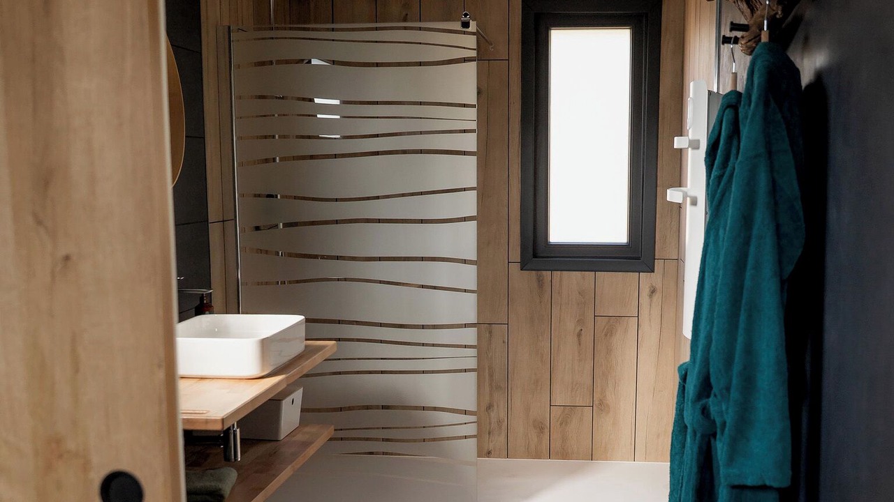 Photo of Bathroom in Mesnil Sous Les Cotes