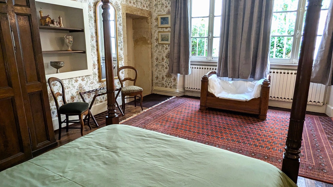 Photo of Bedroom in Euvezin