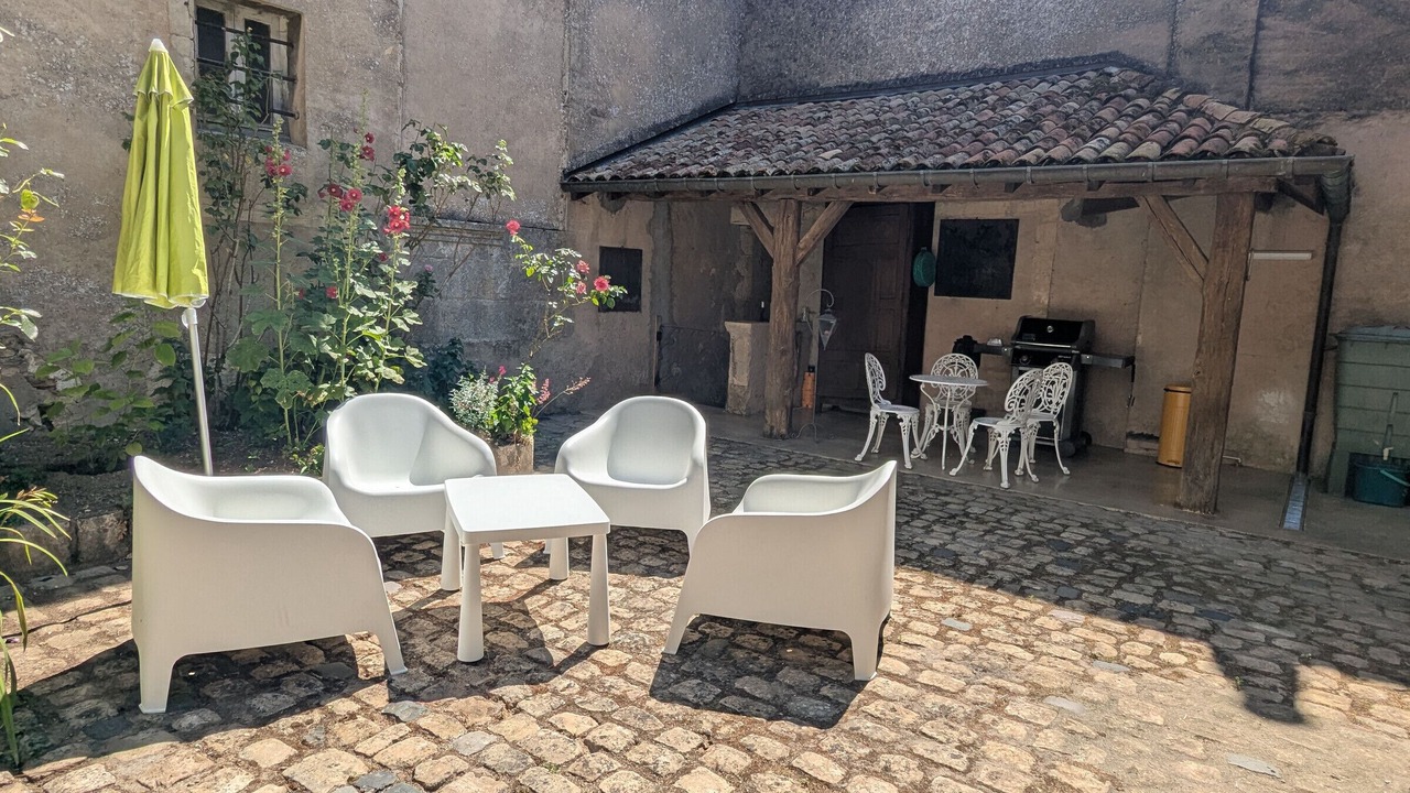 Photo of Outdoor in Euvezin