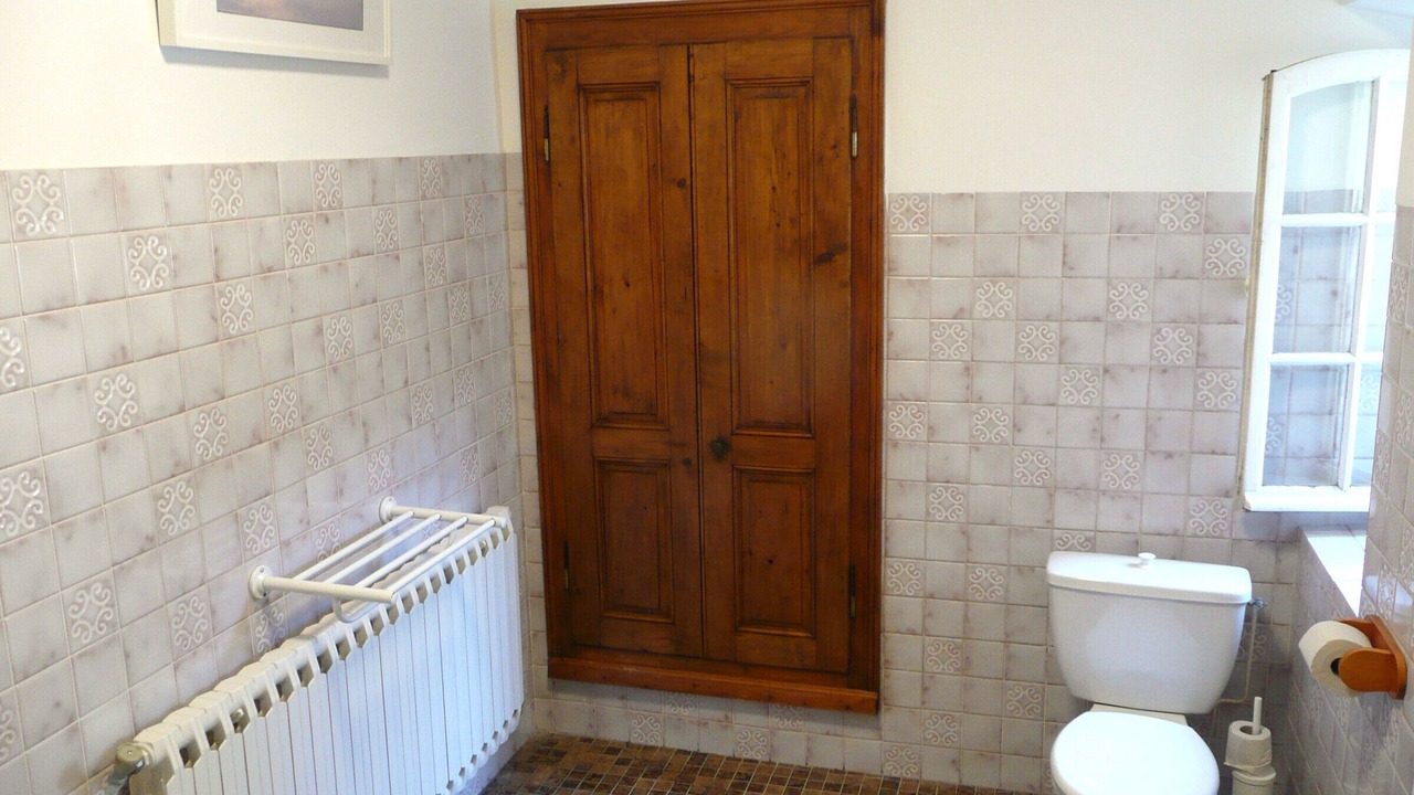 Photo of Bathroom in Euvezin