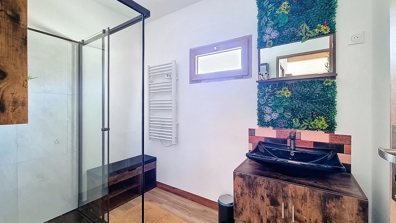 Photo of Bathroom in Joncreuil