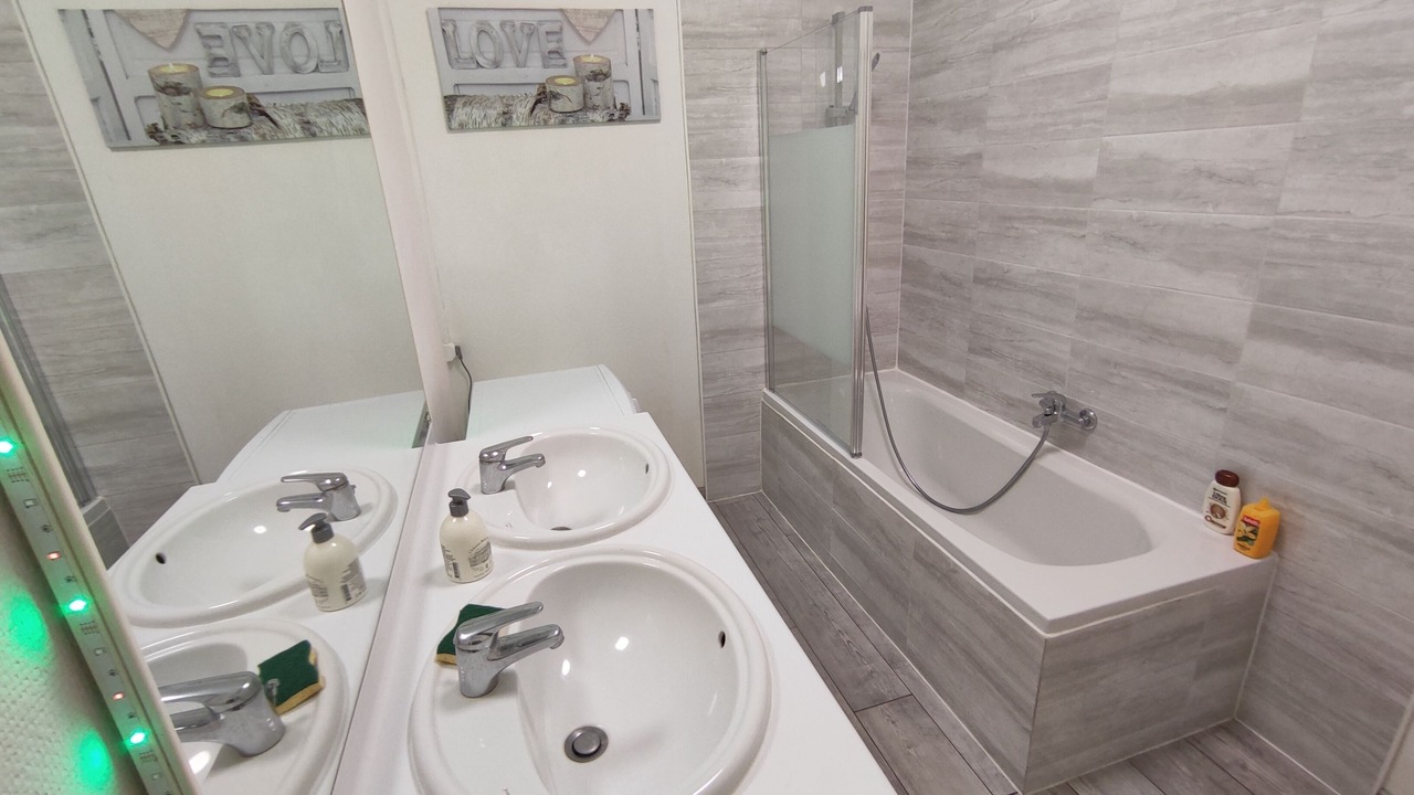 Photo of Bathroom in Algrange