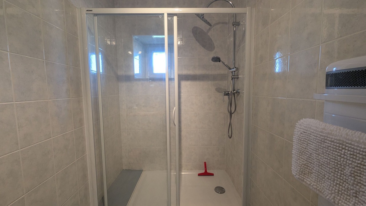 Photo of Bathroom in Orges