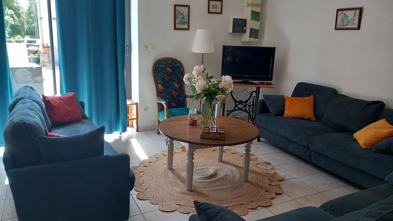 Photo of Livingroom in Vouzy