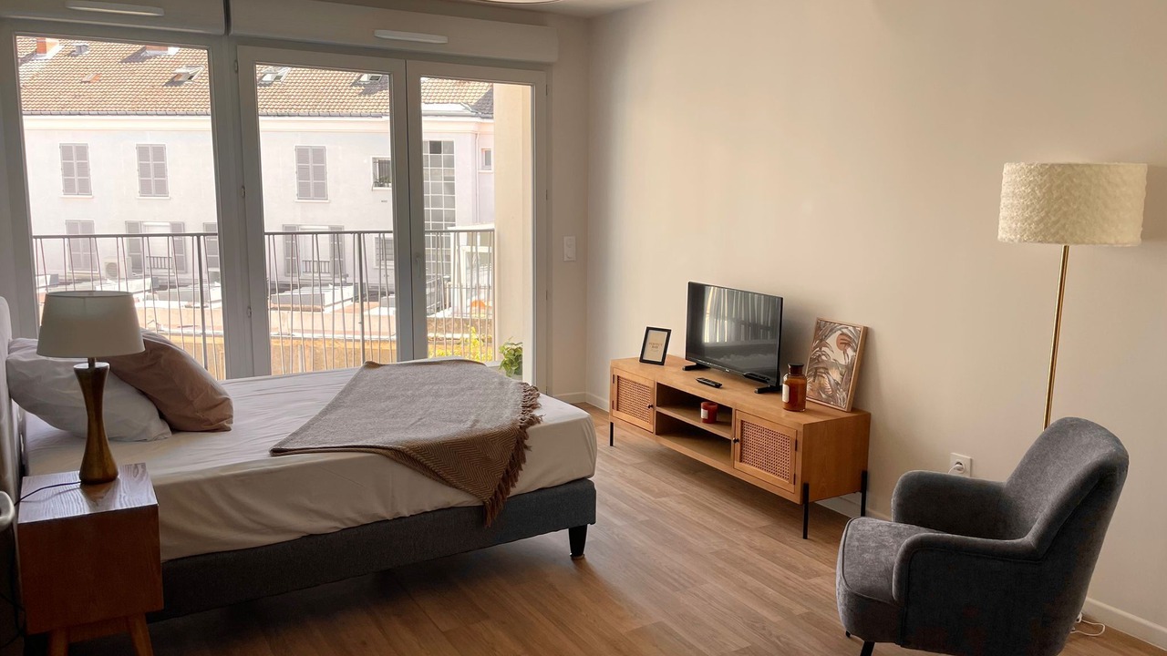 Photo of Bedroom in Chalons-en-Champagne