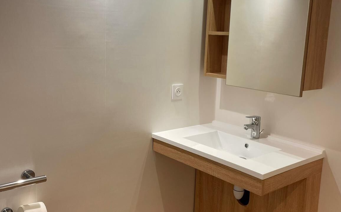 Photo of Bathroom in Chalons-en-Champagne