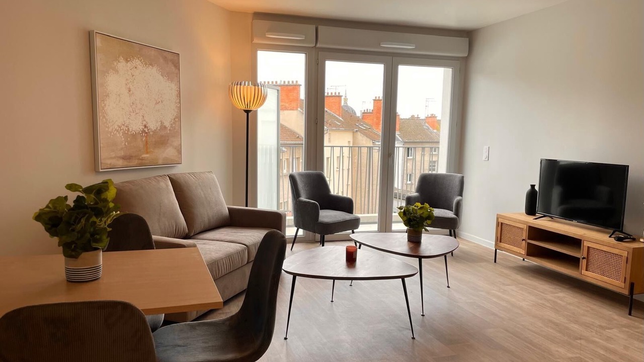 Photo of Bedroom in Chalons-en-Champagne