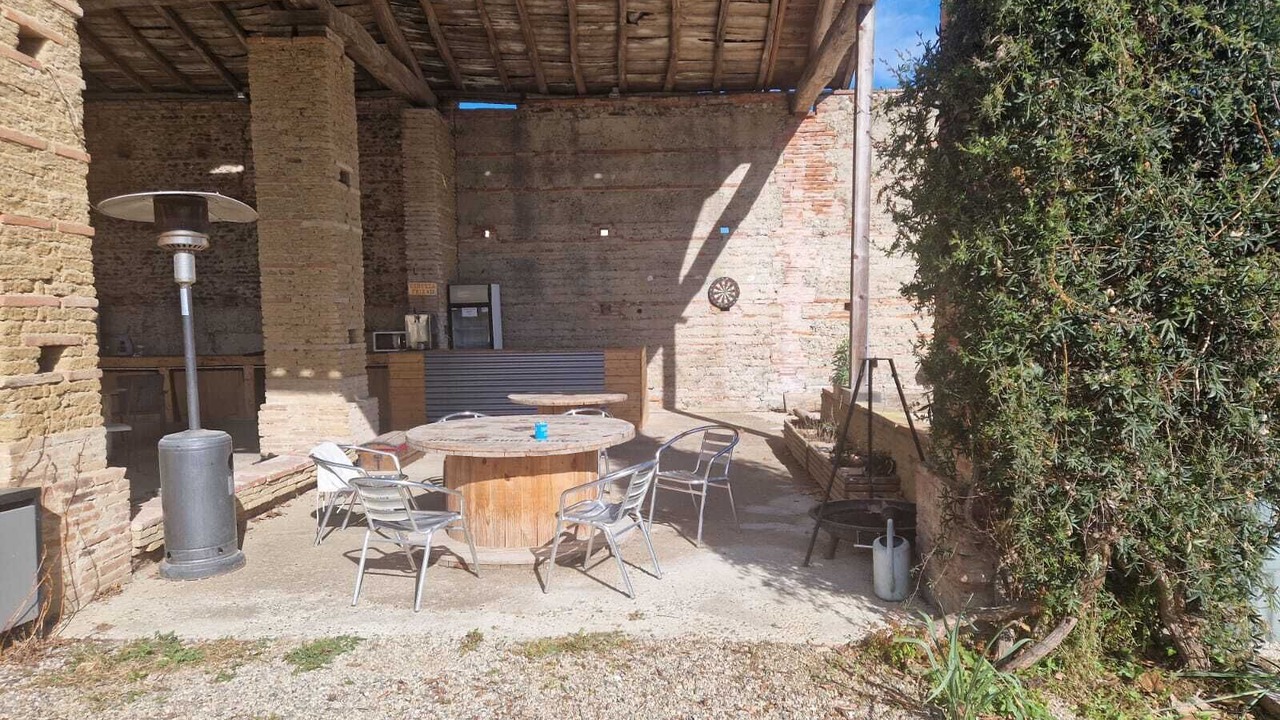 Photo of Outdoor in Monbequi