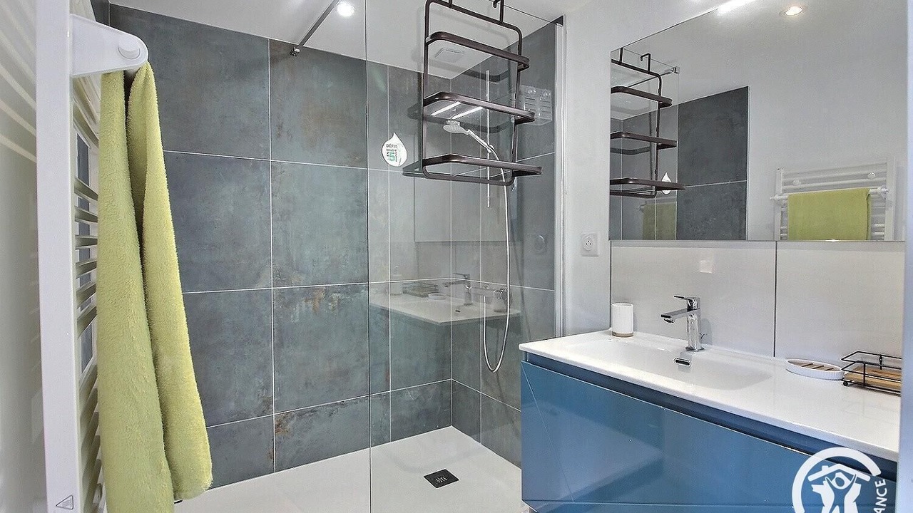 Photo of Bathroom in Langueux
