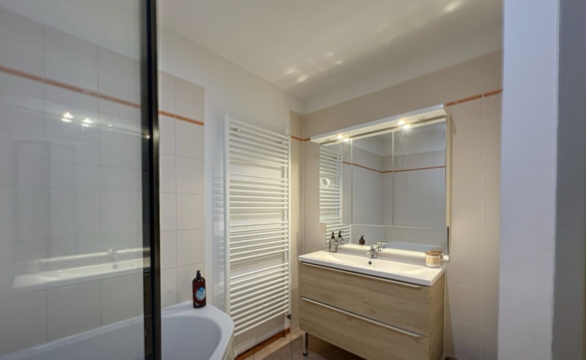 Photo of Bathroom in Oelleville