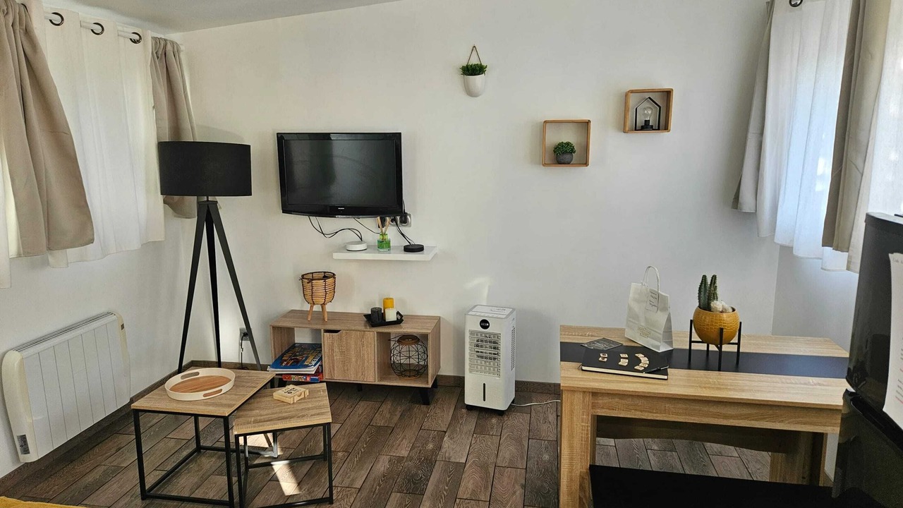 Photo of Livingroom in Saint-Andre-les-Vergers