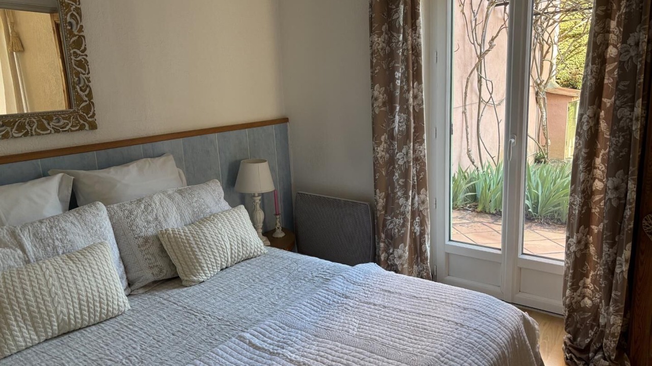 Photo of Bedroom in Roquebilliere