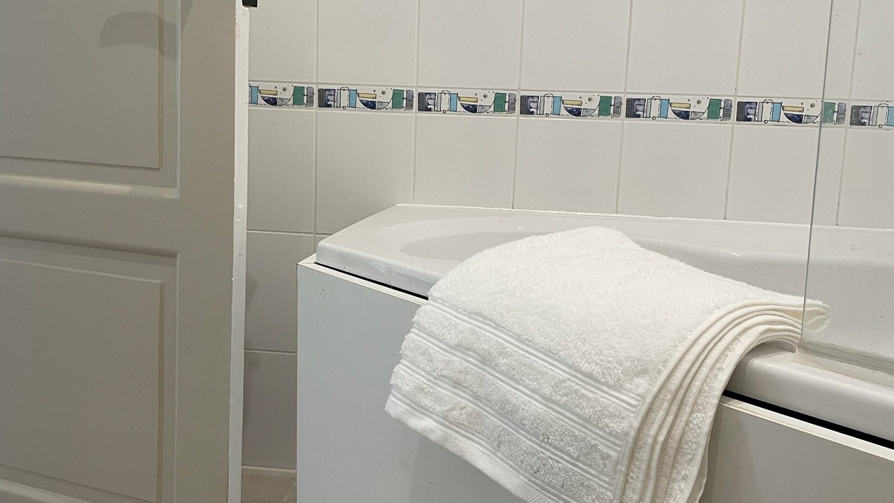 Photo of Bathroom in Sault-Saint-Remy