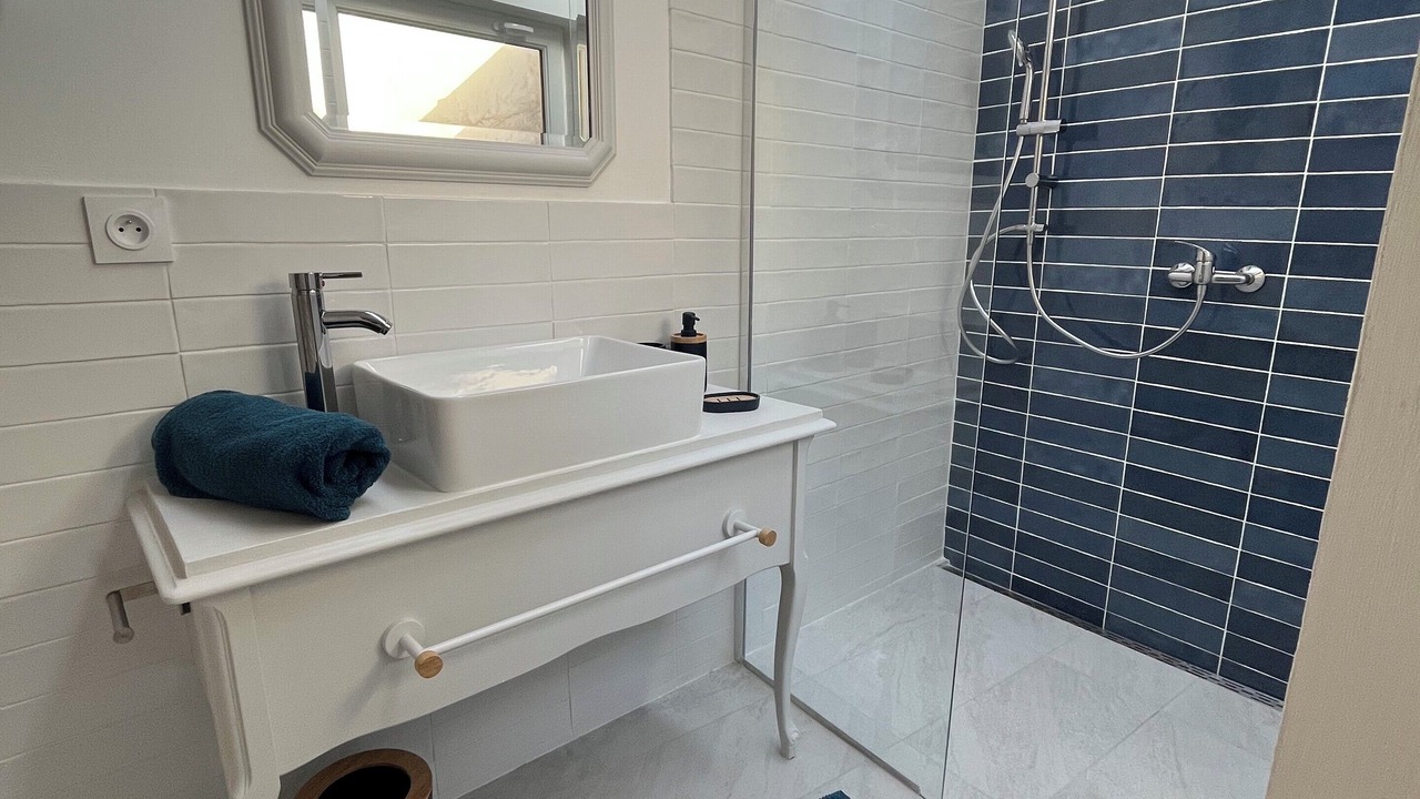 Photo of Bathroom in Lannion