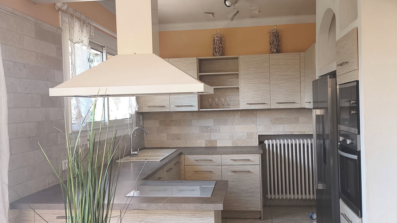 Photo of Kitchen in Le Plan-de-Grasse