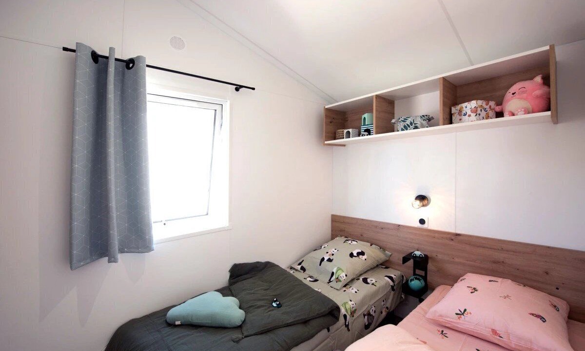 Photo of Bedroom in Louvie Juzon