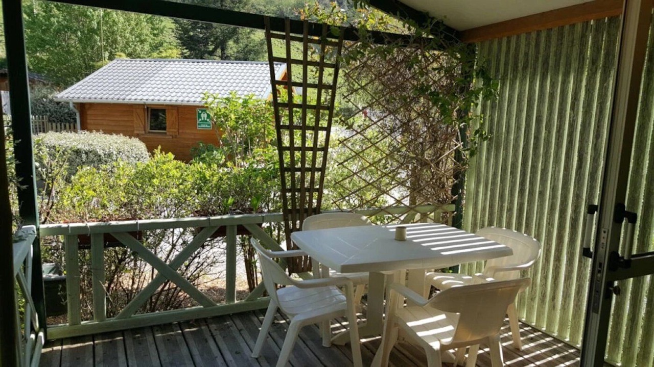 Photo of Outdoor in Louvie Juzon