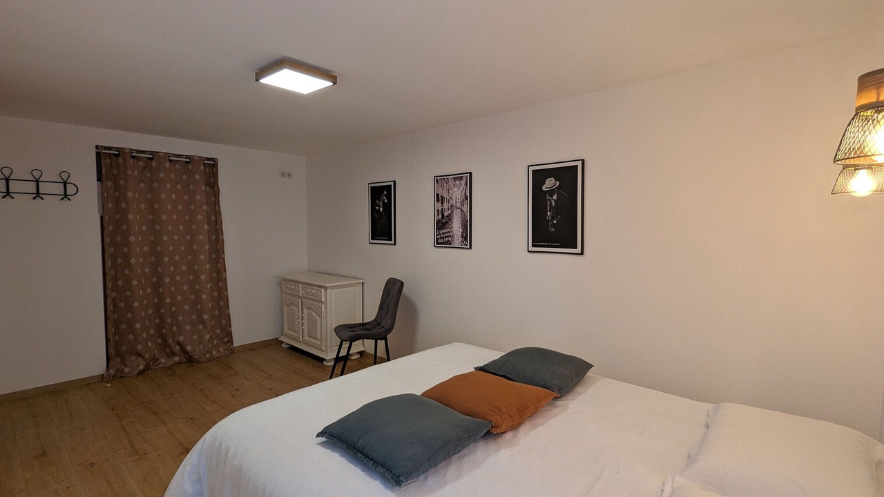 Photo of Bedroom in Spincourt