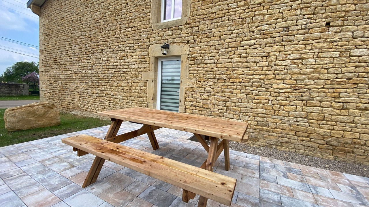 Photo of Outdoor in Spincourt