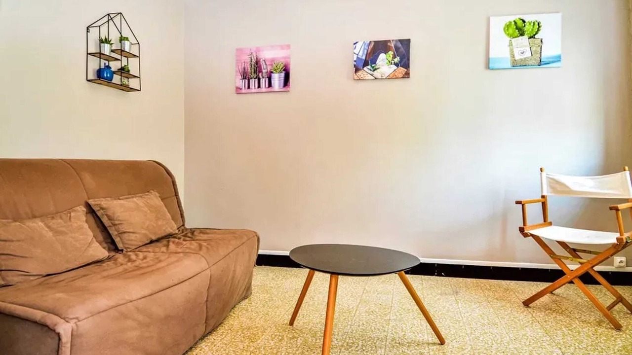 Photo of Livingroom in Meynes