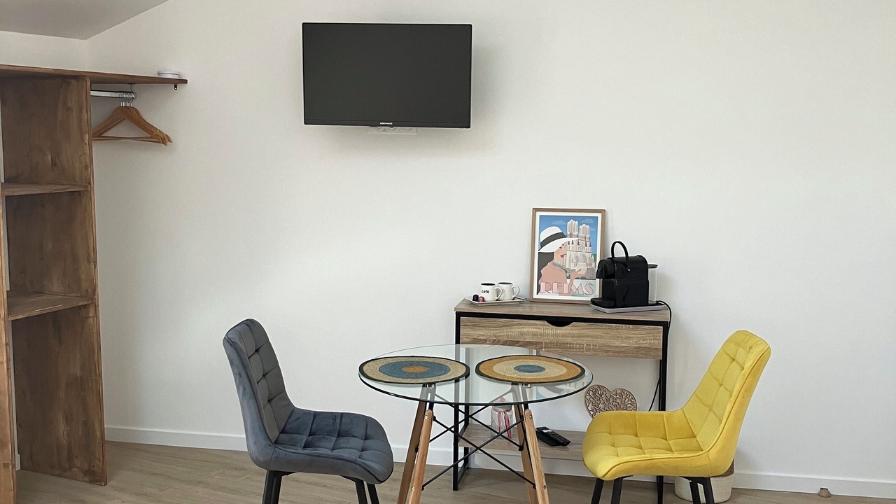Photo of Bedroom in Nogent-l'Abbesse