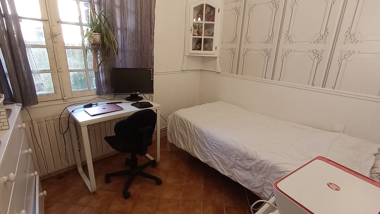 Photo of Bedroom in Villiers-sur-Seine