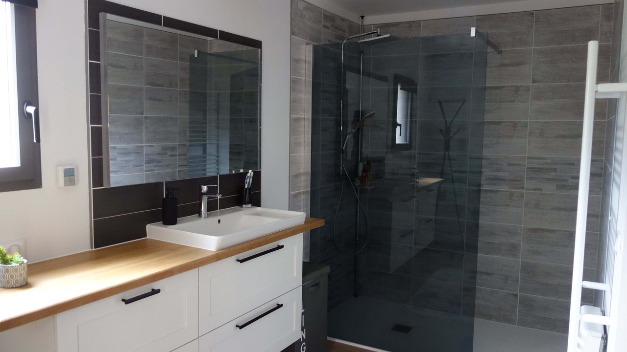 Photo of Bathroom in Theze