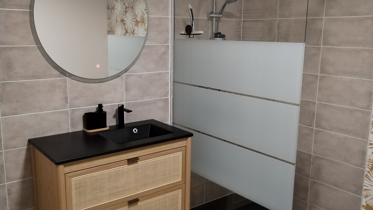 Photo of Bathroom in Matignon