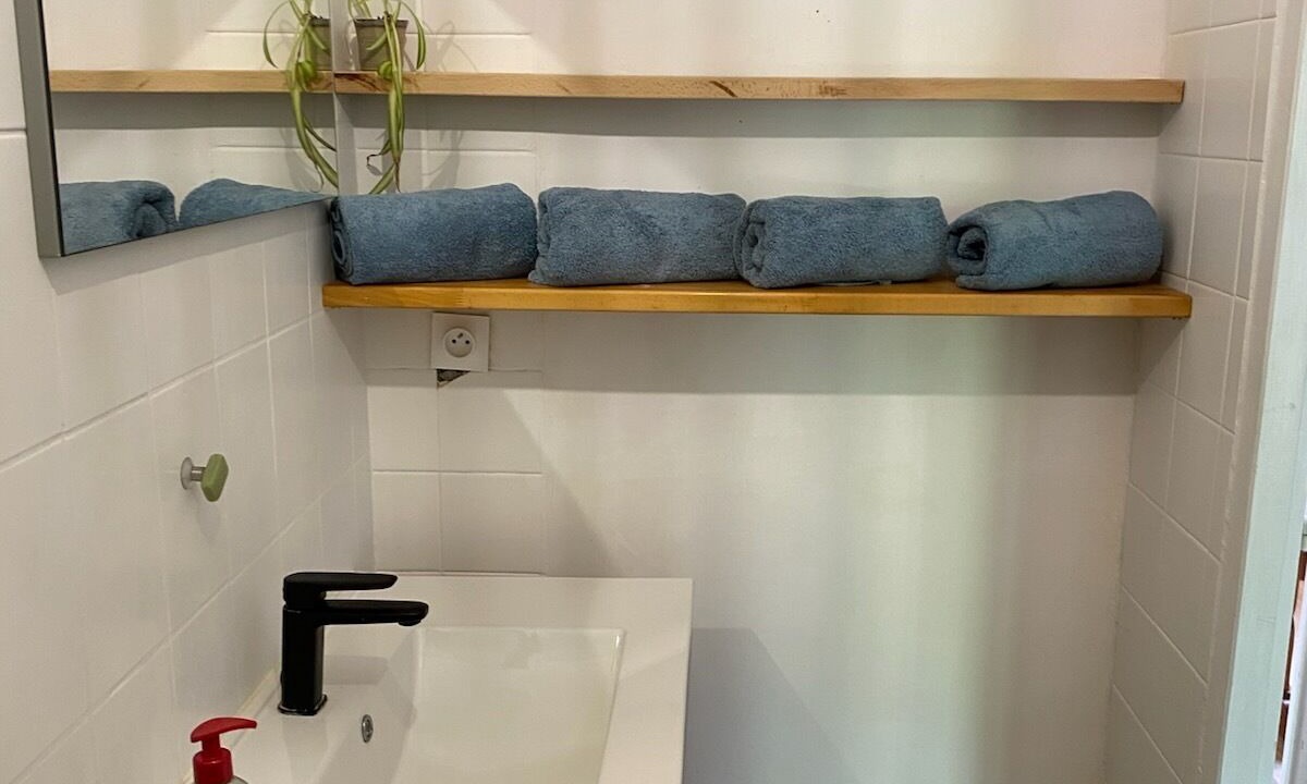 Photo of Bathroom in Hillion