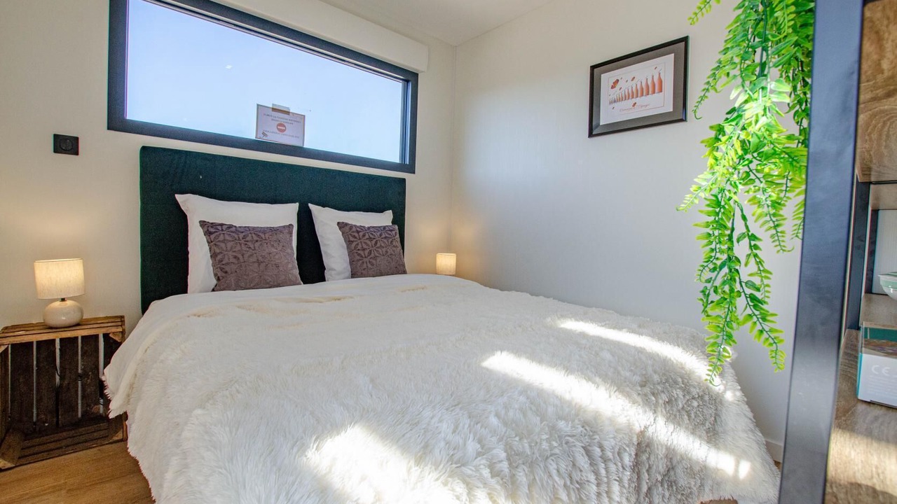 Photo of Bedroom in Arsonval