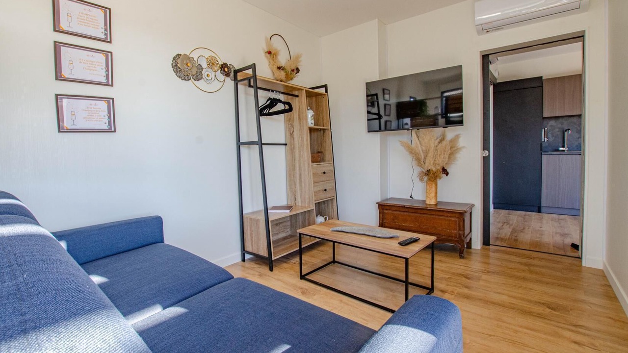 Photo of Livingroom in Arsonval