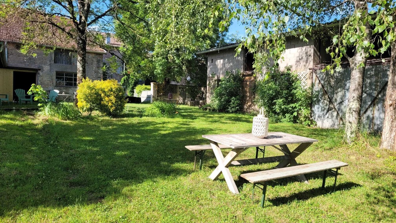 Photo of Outdoor in Monthureux-sur-Saone