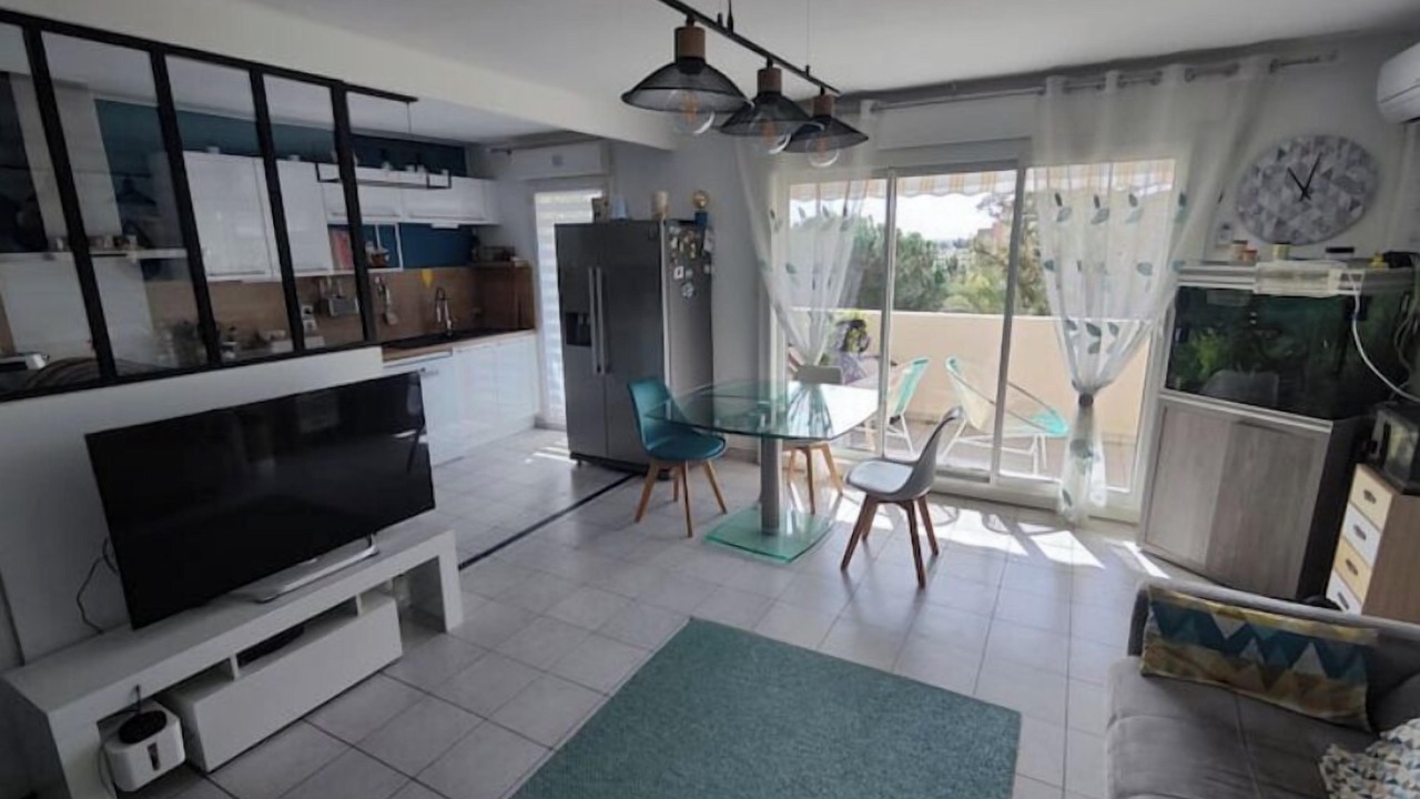 Photo of Livingroom in Hyeres City Centre