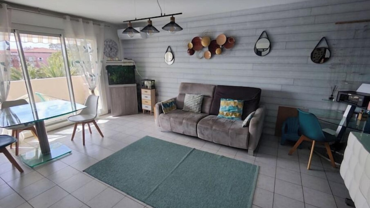 Photo of Livingroom in Hyeres City Centre