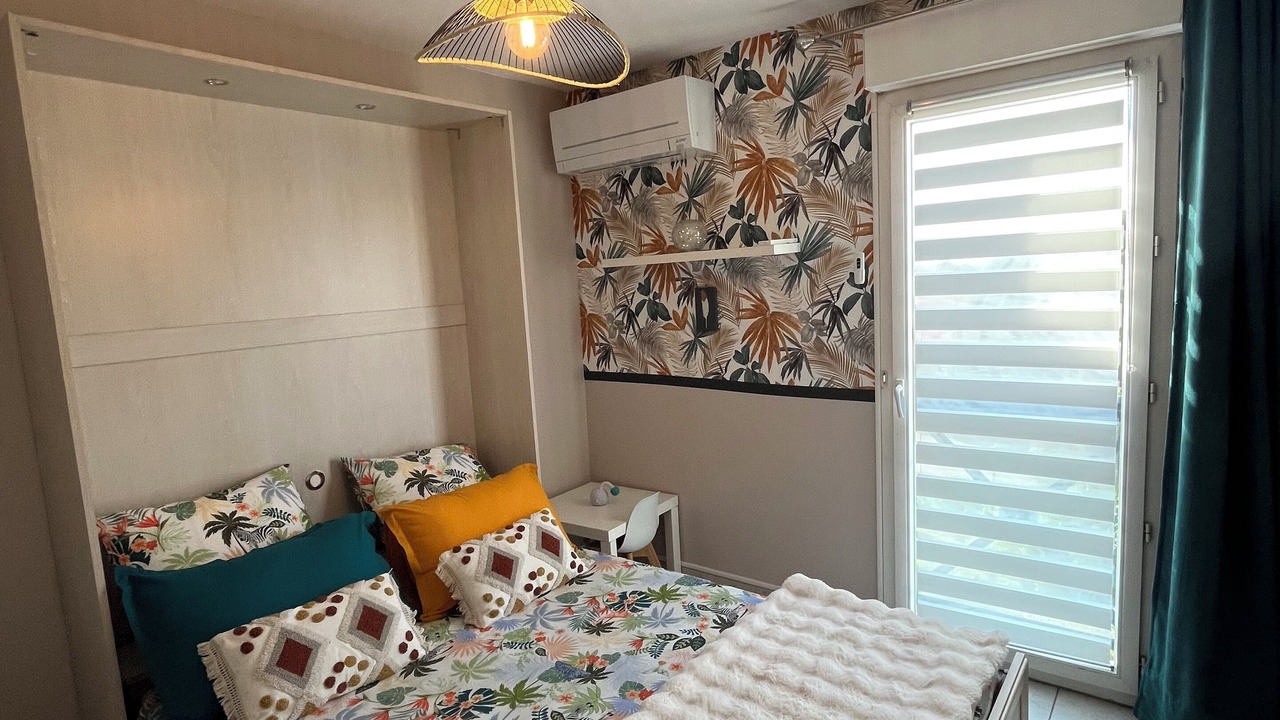 Photo of Bedroom in Hyeres City Centre