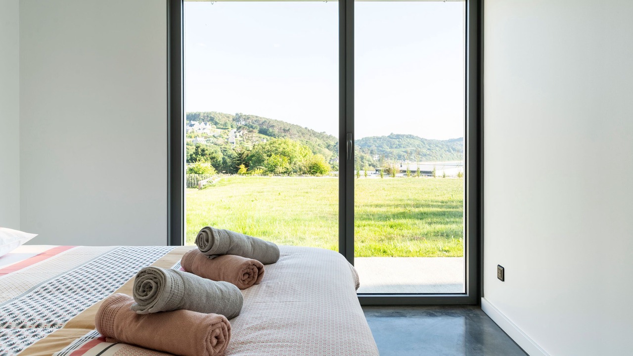 Photo of Bedroom in Saint-Michel-en-Greve