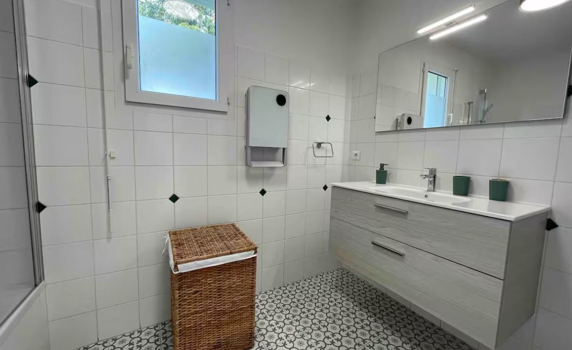 Photo of Bathroom in Ploubalay