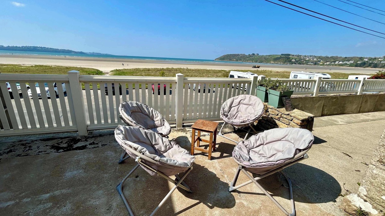 Photo of Patio Balcony in Saint-Michel-en-Greve