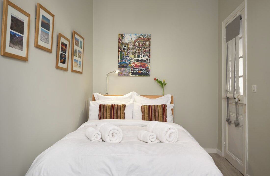 Photo of Bedroom in Musicians Quarter