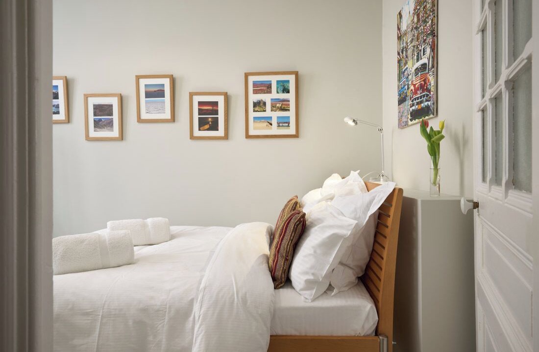 Photo of Bedroom in Musicians Quarter