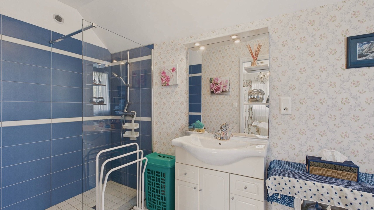 Photo of Bathroom in Trevou-Treguignec