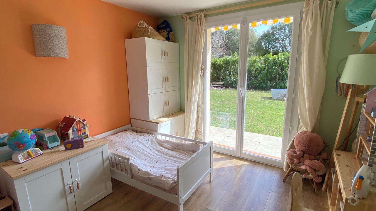 Photo of Bedroom in Biot