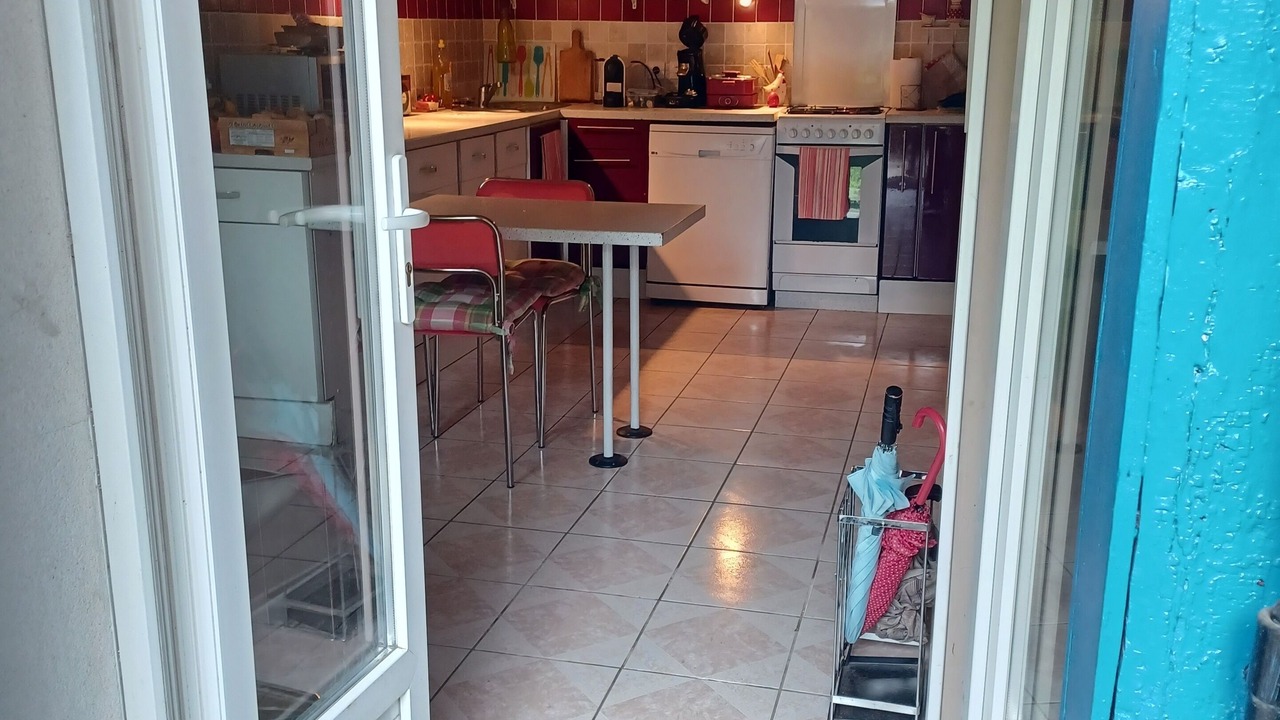 Photo of Kitchen in Sost