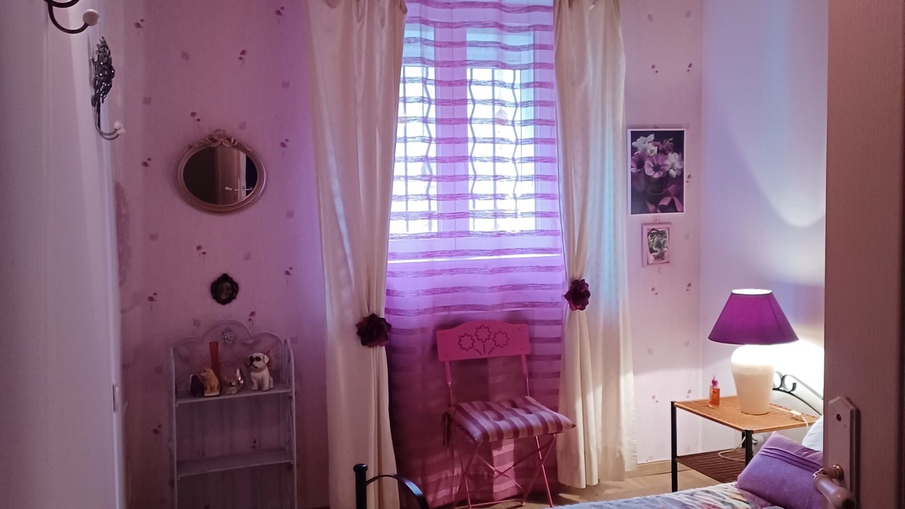 Photo of Bedroom in Sost