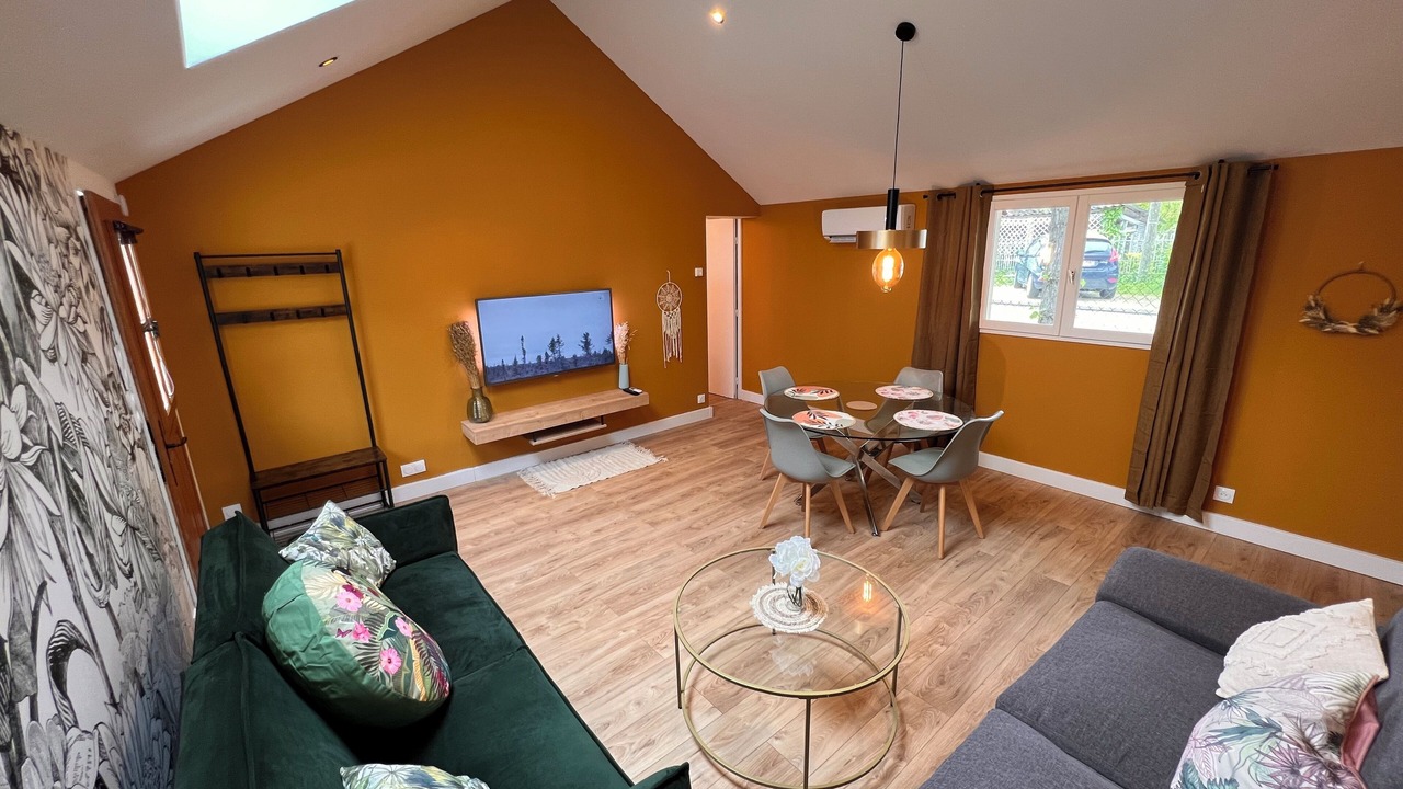 Photo of Livingroom in Saint-Julien-les-Villas