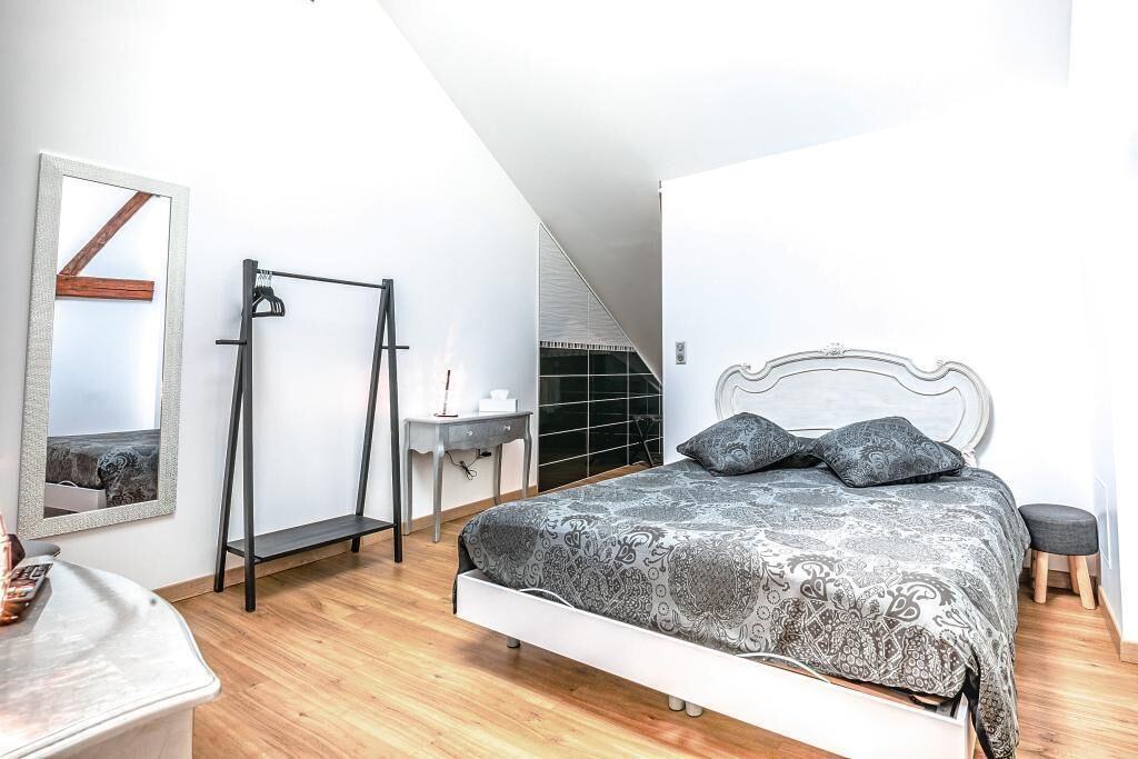 Photo of Bedroom in Le Mesnil-sur-Oger
