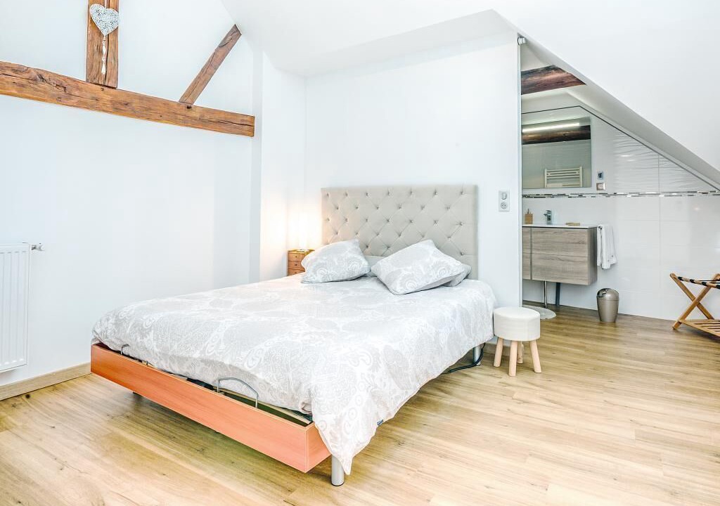 Photo of Bedroom in Le Mesnil-sur-Oger